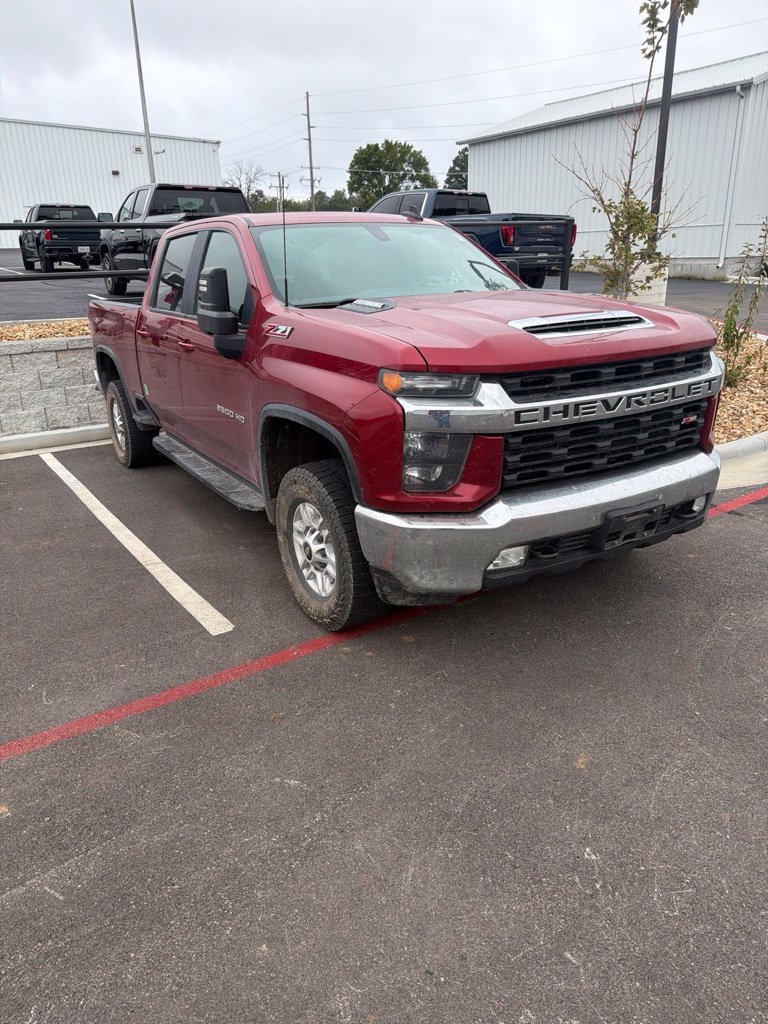 Used 2022 Chevrolet Silverado 2500 LT w/ Convenience Package AWD/4WD image 2