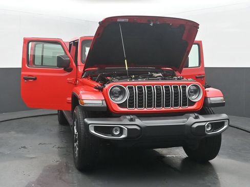 Used 2024 Jeep Wrangler Unlimited Sahara w/ Technology Group AWD/4WD image 58