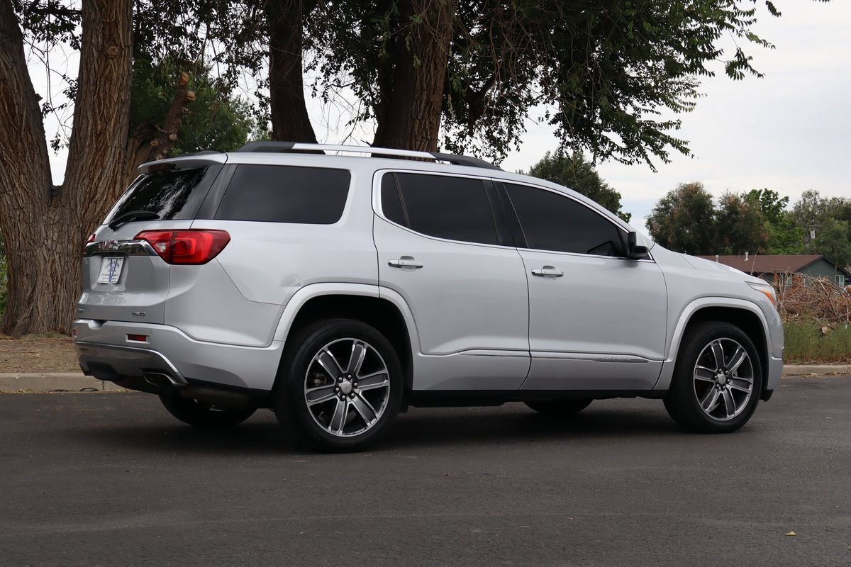Used 2017 GMC Acadia Denali AWD/4WD image 5