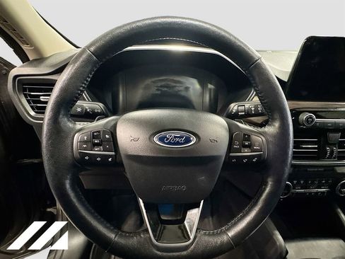 Used 2020 Ford Escape Titanium image 11