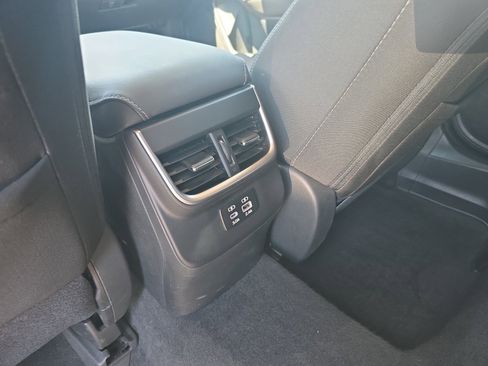 Used 2024 Subaru Outback Premium image 32