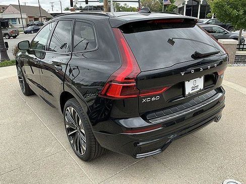 New 2026 Volvo XC60 B5 Ultra w/ Protection Package Premier AWD/4WD image 10