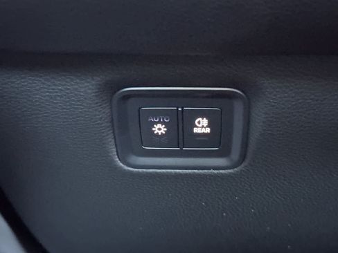 Certified 2026 Porsche Cayenne AWD/4WD image 30