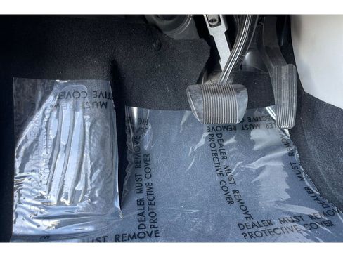 Used 2021 Chrysler Pacifica Touring w/ Uconnect Theater Family Group image 39