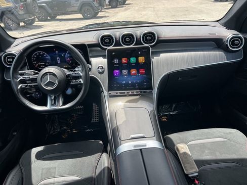 Used 2025 Mercedes-Benz GLC 43 AMG 4MATIC image 33