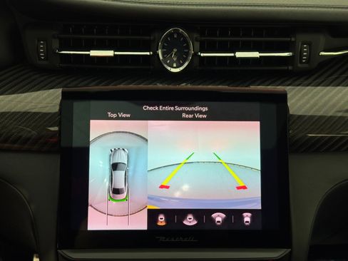 Used 2022 Maserati Quattroporte Modena Q4 image 32