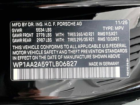 Used 2026 Porsche Macan Turbo AWD/4WD image 35
