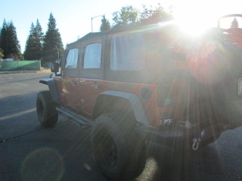 Used 2009 Jeep Wrangler Unlimited X w/ Trailer Tow Group AWD/4WD image 5