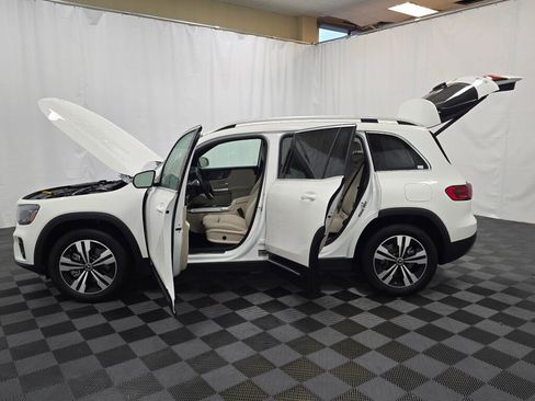 Certified 2025 Mercedes-Benz GLB 250 4MATIC image 12