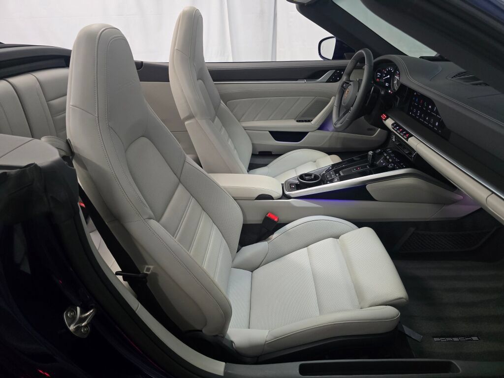 Certified 2025 Porsche 911 Turbo S AWD/4WD image 22