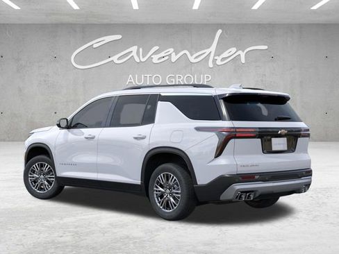 New 2026 Chevrolet Traverse LT image 3