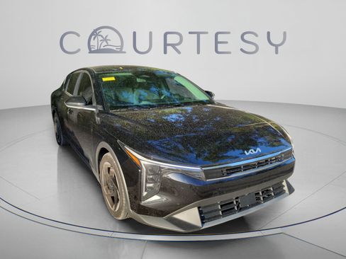 Used 2025 Kia K4 EX FWD image 25