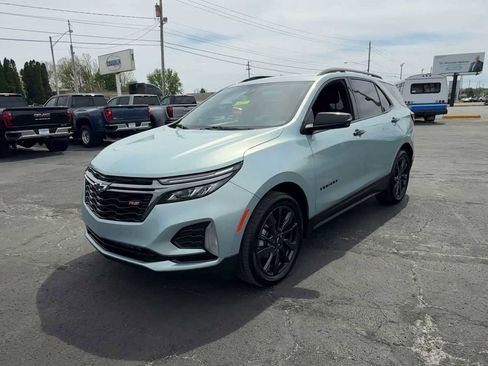 Certified 2022 Chevrolet Equinox RS w/ Infotainment Package FWD image 4