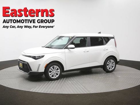 Used 2023 Kia Soul LX FWD image 56