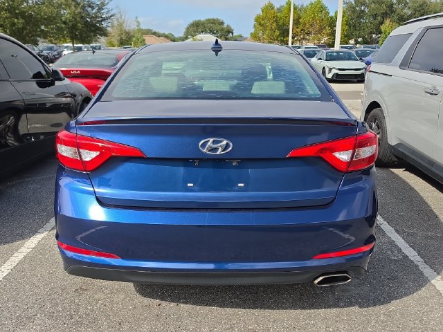 Used 2015 Hyundai Sonata SE w/ Option Group 09 FWD image 5
