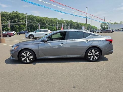 Used 2019 Nissan Altima 2.5 SL FWD image 4