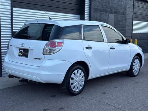 Used 2005 Toyota Matrix image 3