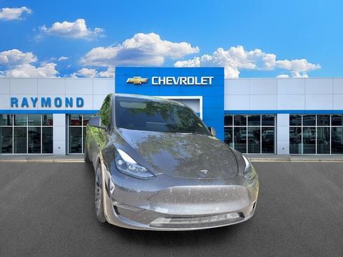 Used 2024 Tesla Model Y Performance AWD/4WD image 8