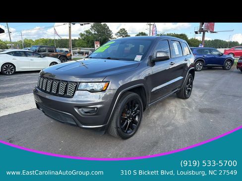 Used 2018 Jeep Grand Cherokee Altitude RWD image 1