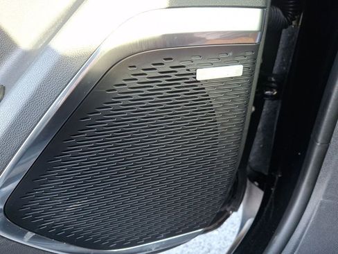 Used 2024 GMC Acadia Elevation image 28