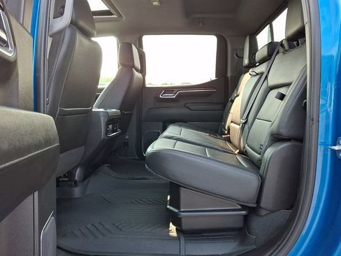 Used 2022 Chevrolet Silverado 1500 LT Trail Boss w/ LT Trail Boss Premium Package AWD/4WD image 13