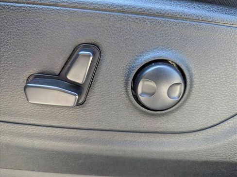 Used 2022 RAM 1500 Big Horn RWD image 9