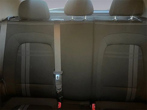 Used 2020 Hyundai Venue SEL image 16