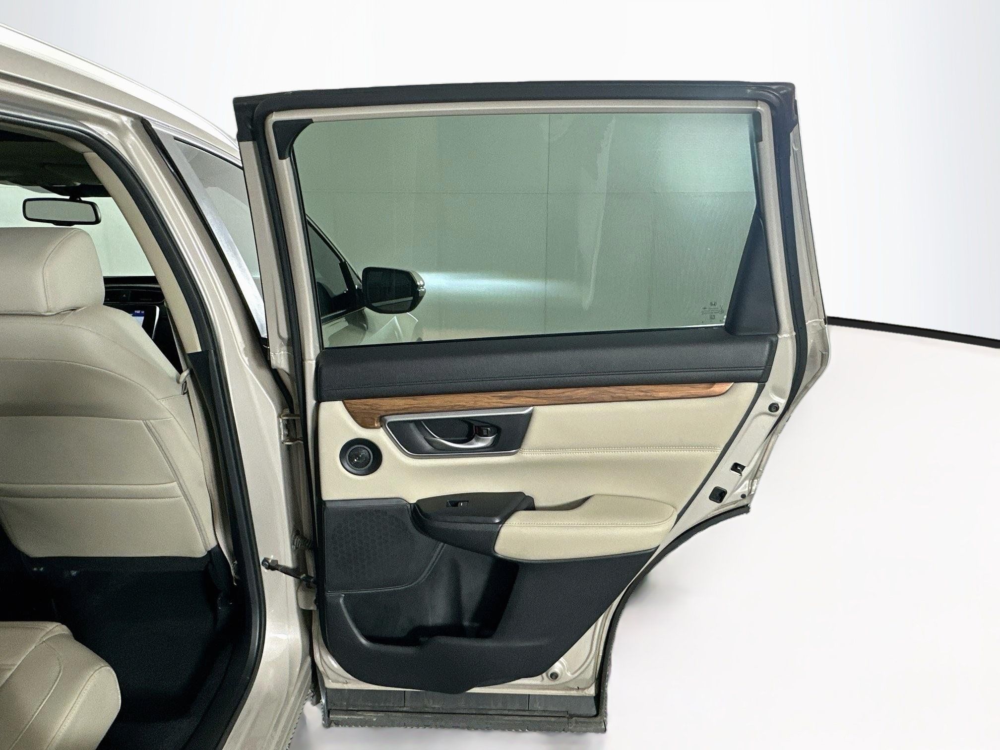 Used 2019 Honda CR-V Touring image 32