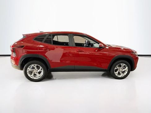 New 2026 Chevrolet Trax LS w/ LS Convenience Package FWD image 5