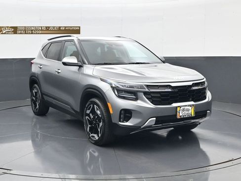 Used 2024 Kia Seltos SX AWD/4WD image 3