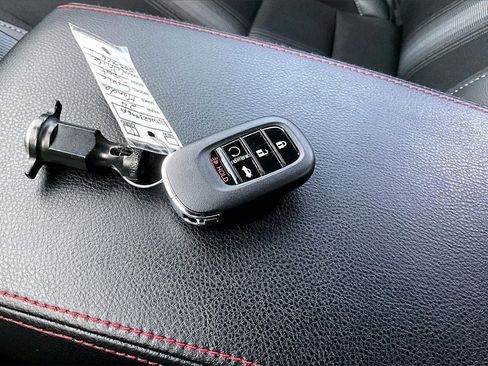 Used 2024 Honda Civic Sport image 11