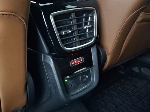 Certified 2022 Lincoln Nautilus Reserve w/ Equipment Group 202A image 12