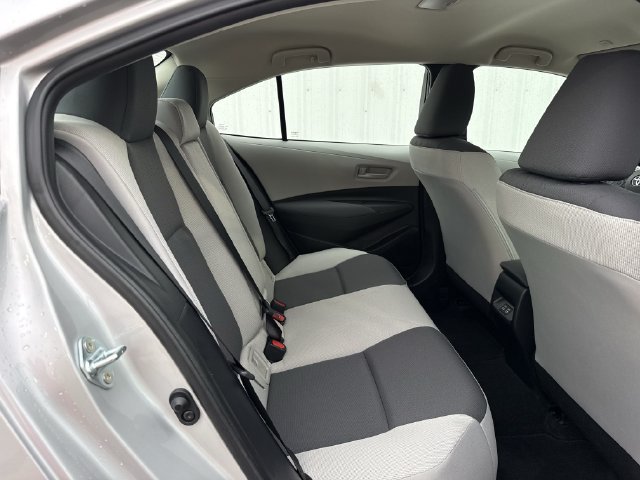 Used 2024 Toyota Corolla LE FWD image 31