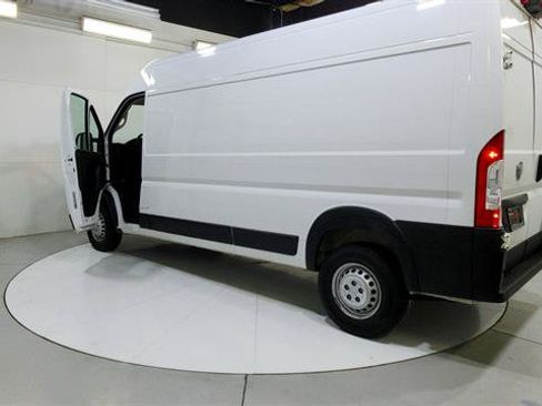 Used 2025 RAM ProMaster 2500 w/ Convenience Group FWD image 30