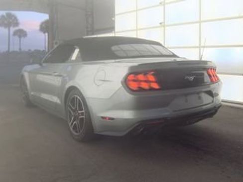 Used 2022 Ford Mustang Premium RWD image 7