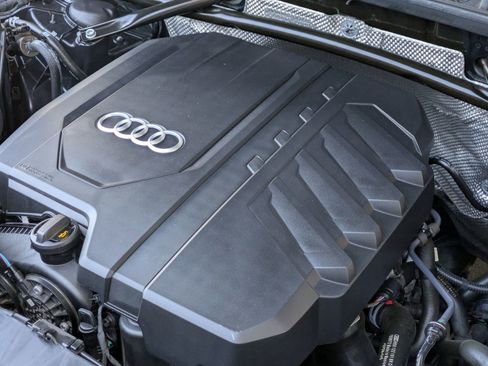 Used 2023 Audi Q5 2.0T Premium w/ Convenience Package image 24