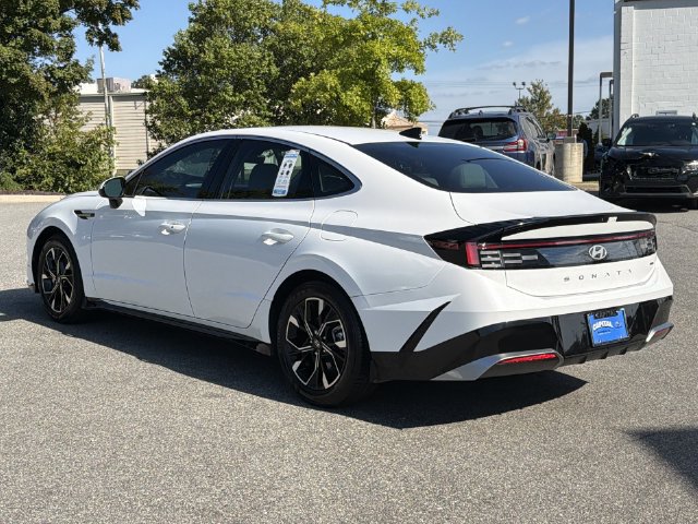 Certified 2025 Hyundai Sonata SEL AWD/4WD image 11