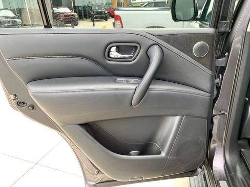 Used 2024 INFINITI QX80 Luxe AWD/4WD image 17