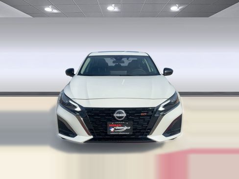 New 2025 Nissan Altima 2.5 SR w/ SR Premium Package image 6