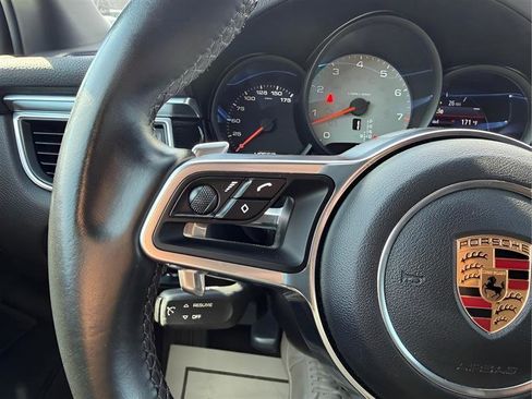 Used 2017 Porsche Macan S image 56