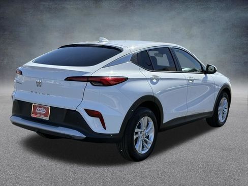 Certified 2025 Buick Envista Preferred image 4