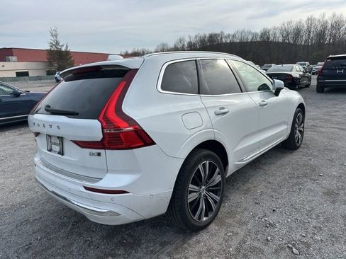 Used 2023 Volvo XC60 B5 Plus w/ Climate Package image 5