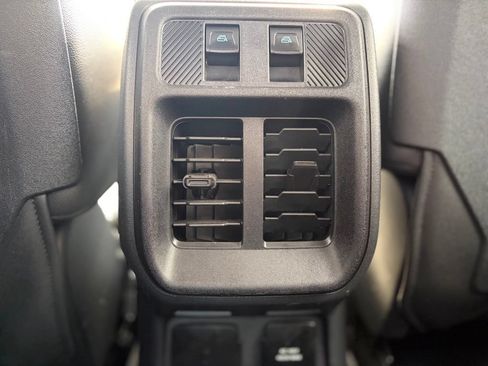 Used 2025 Ford Bronco Badlands AWD/4WD image 13