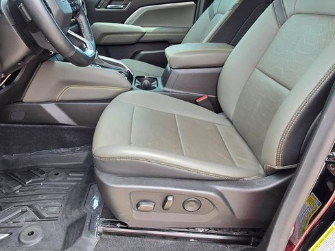 Used 2024 Chevrolet Colorado ZR2 w/ ZR2 Convenience Package III AWD/4WD image 15
