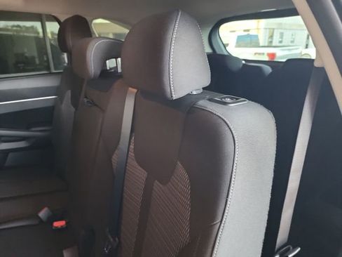 Used 2023 Kia Sorento LX image 25