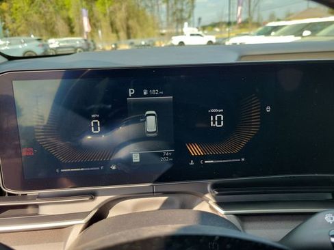 New 2026 Kia Carnival EX image 24