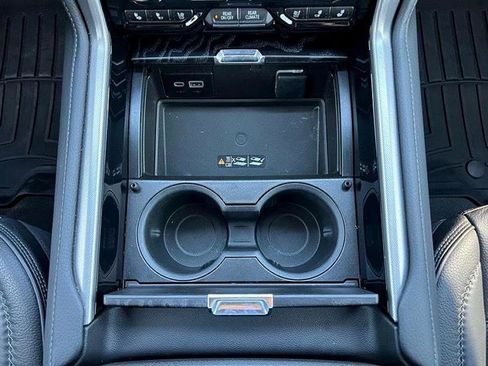 Used 2023 GMC Yukon XL Denali image 42