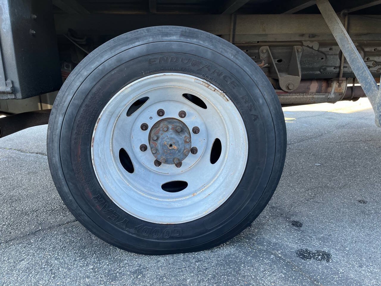 Used 2002 Ford F450 2WD Regular Cab Super Duty image 14