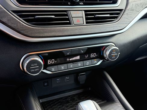 New 2025 Nissan Altima 2.5 SV w/ SV Premium Package image 30