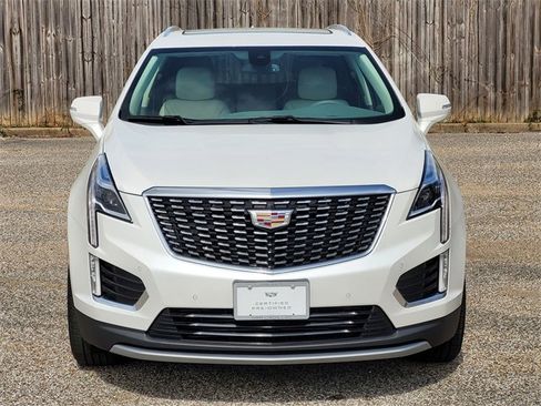 Used 2022 Cadillac XT5 Premium Luxury image 2